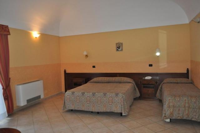 Tenuta Santa Lucia Hotel San Giovanni Rotondo Ruang foto